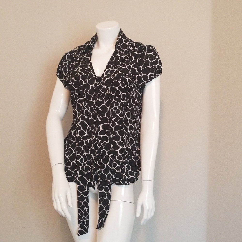 White House Black Market Blouse